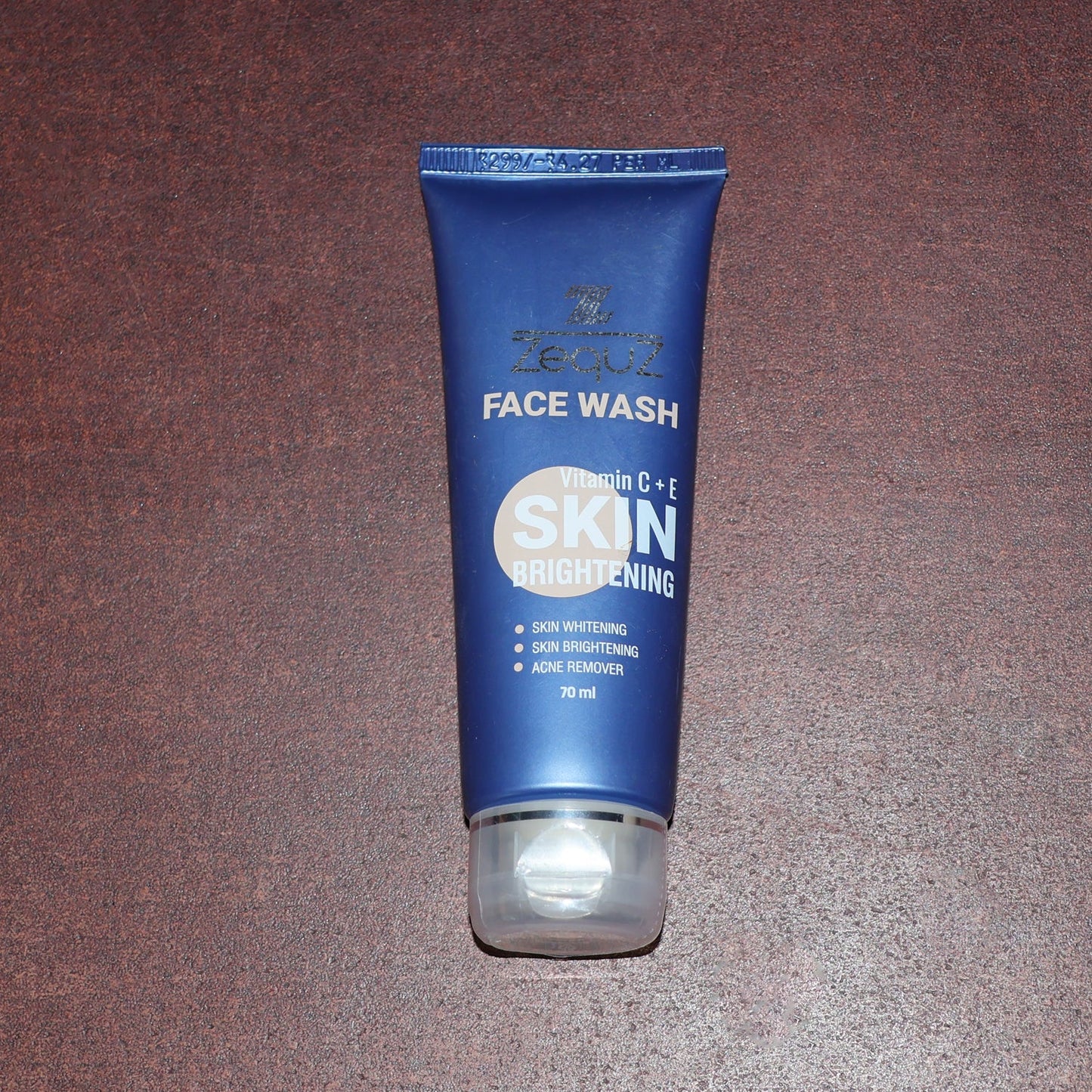 Zequz Vitamin C + E Brightening Face Wash - (1 Pc / 70 ML)